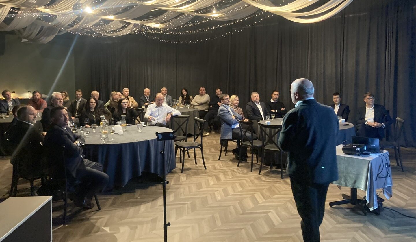 Šventinis Sūduvos pramonės ir verslo asociacijos vakaras sujungė verslininkus, politikus, kultūros ir mokslo atstovus